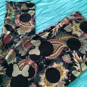 Lularoe tc Disney leggings